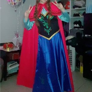 Frozen: Anna Costume/Cosplay